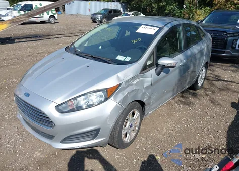 2014 Ford Fiesta Se z USA, uszkodzony, nr VIN 3FADP4BJ5EM233537